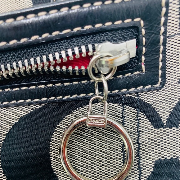 Coach Signature Print Canvas Shoulder Bag - Picture 15 of 16